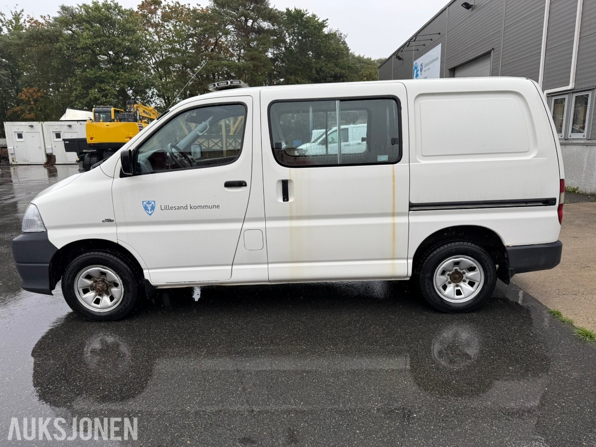 2006 Toyota HIACE 2.5-117 D 4WD - 90000 km - REP OBJEKT
