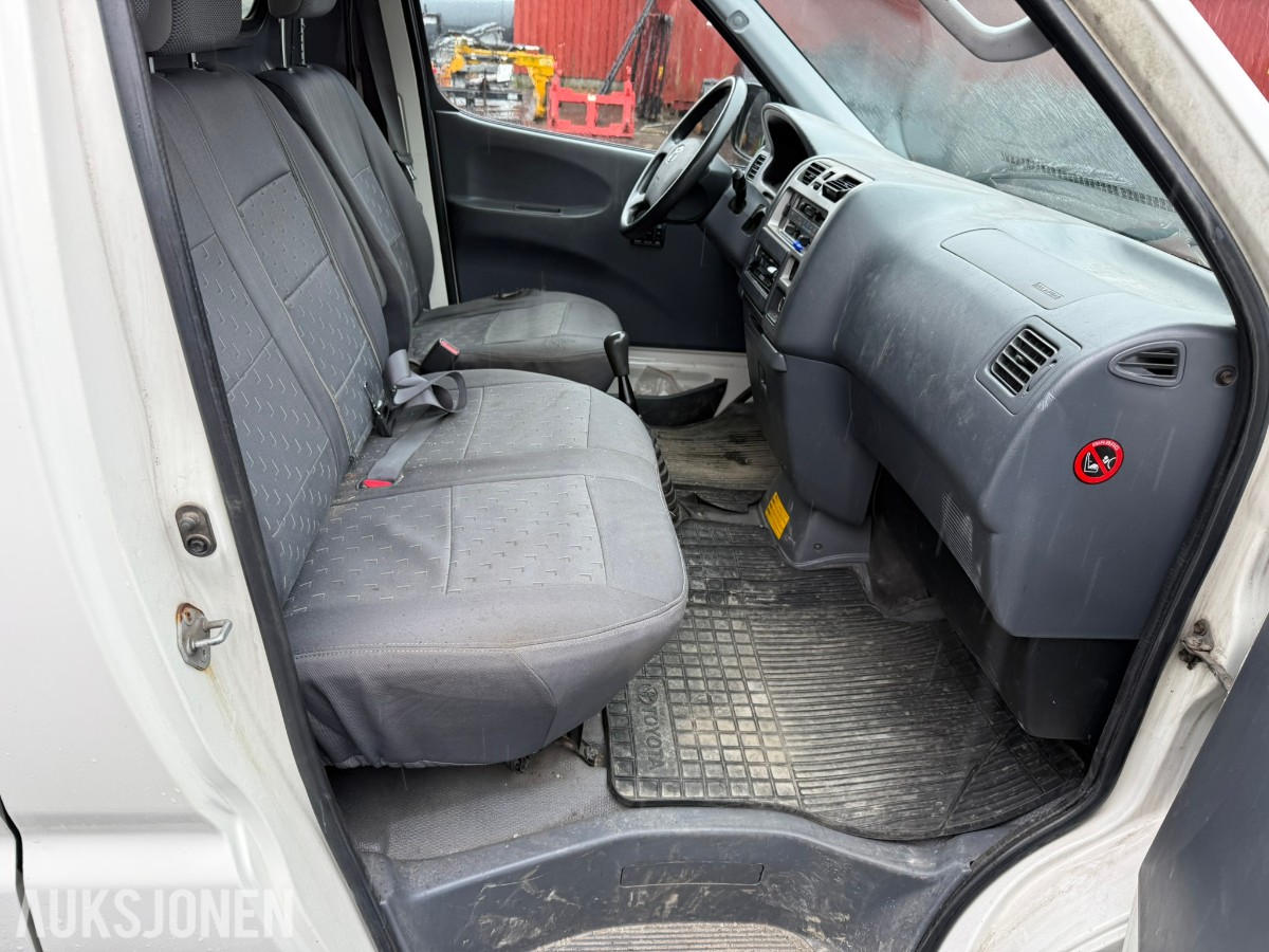 2006 Toyota HIACE 2.5-117 D 4WD - 90000 km - REP OBJEKT