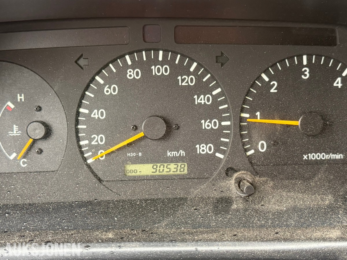 2006 Toyota HIACE 2.5-117 D 4WD - 90000 km - REP OBJEKT