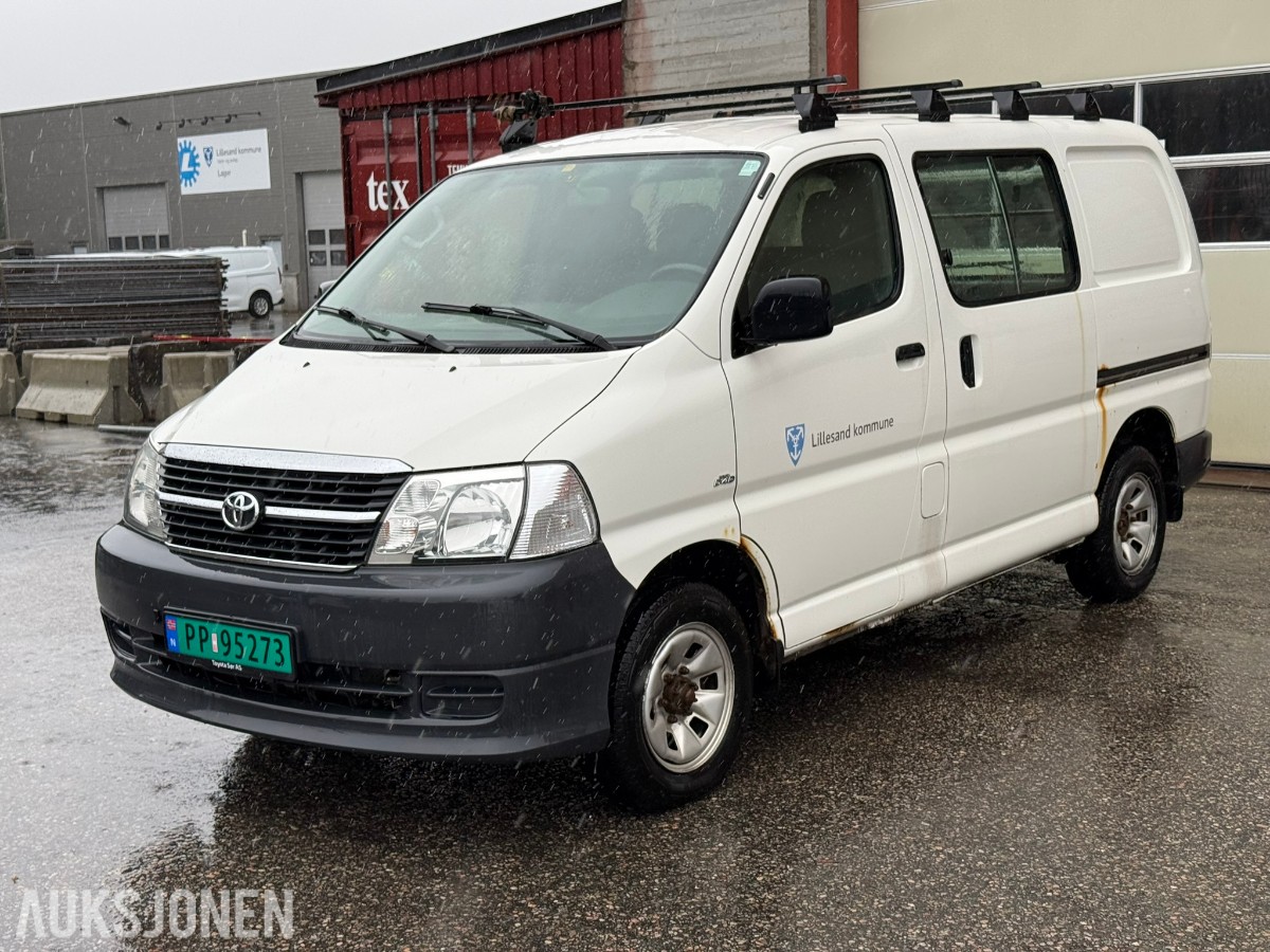 2011 Toyota HIACE 2.5-117 D 4WD - 90992 KM
