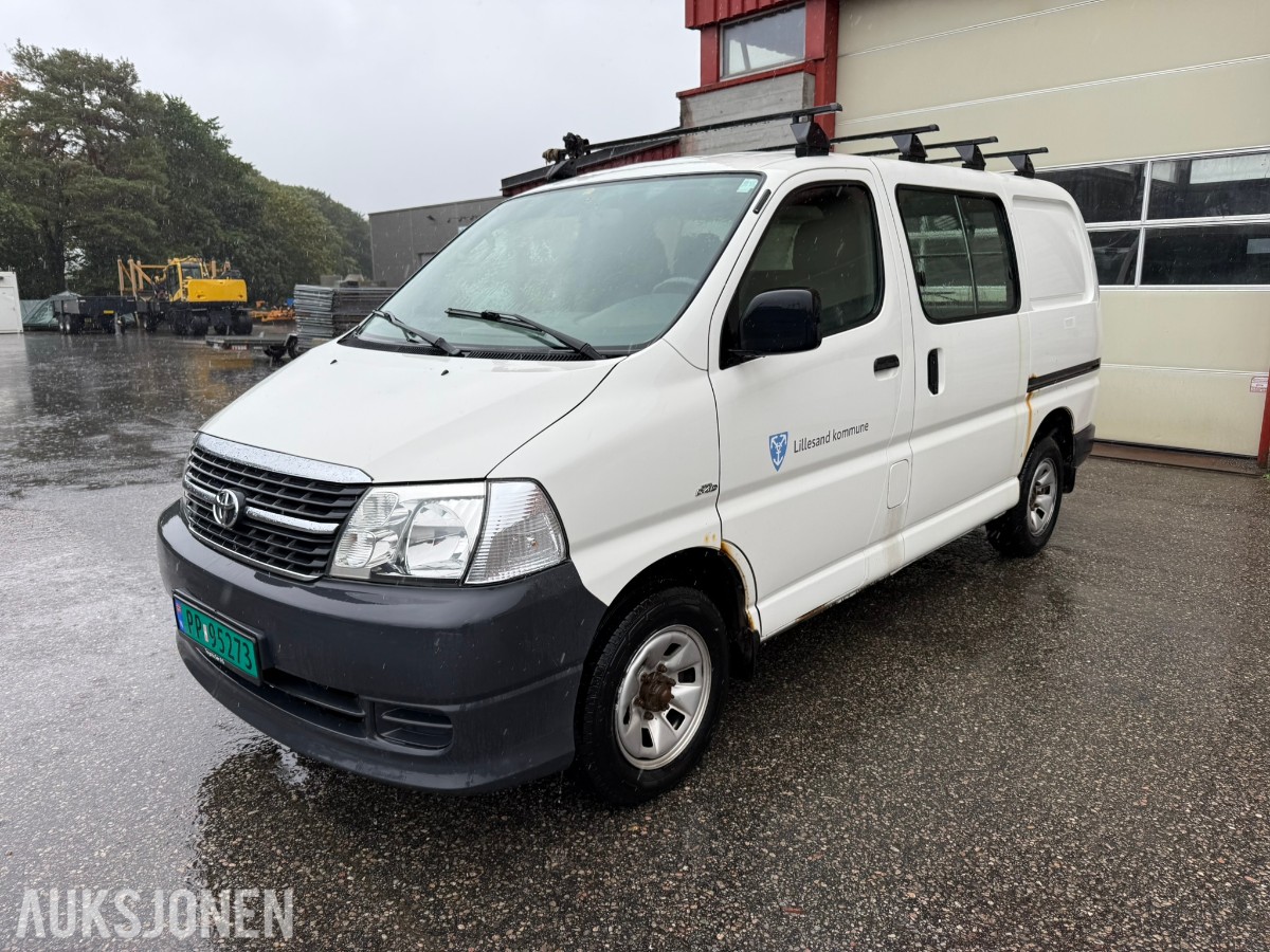 2011 Toyota HIACE 2.5-117 D 4WD - 90992 KM