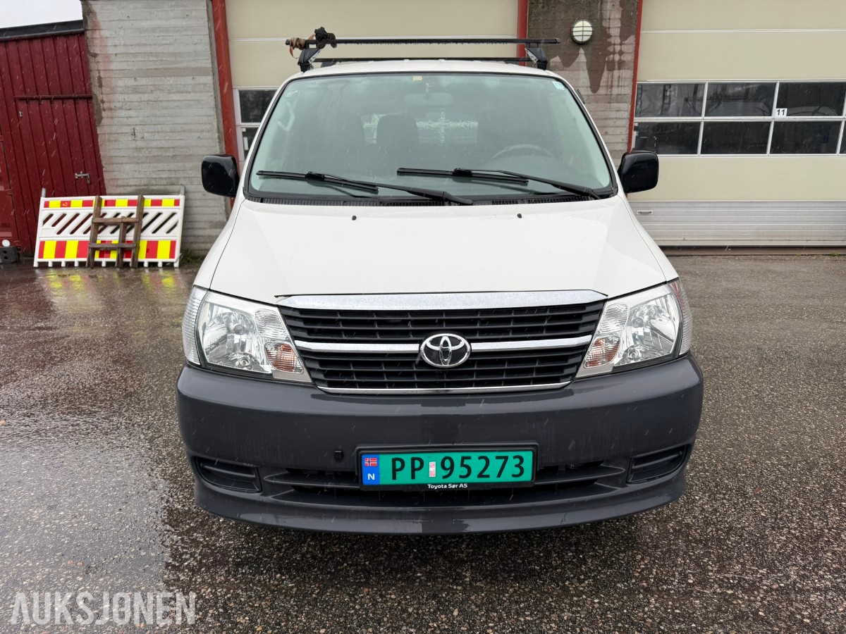 2011 Toyota HIACE 2.5-117 D 4WD - 90992 KM