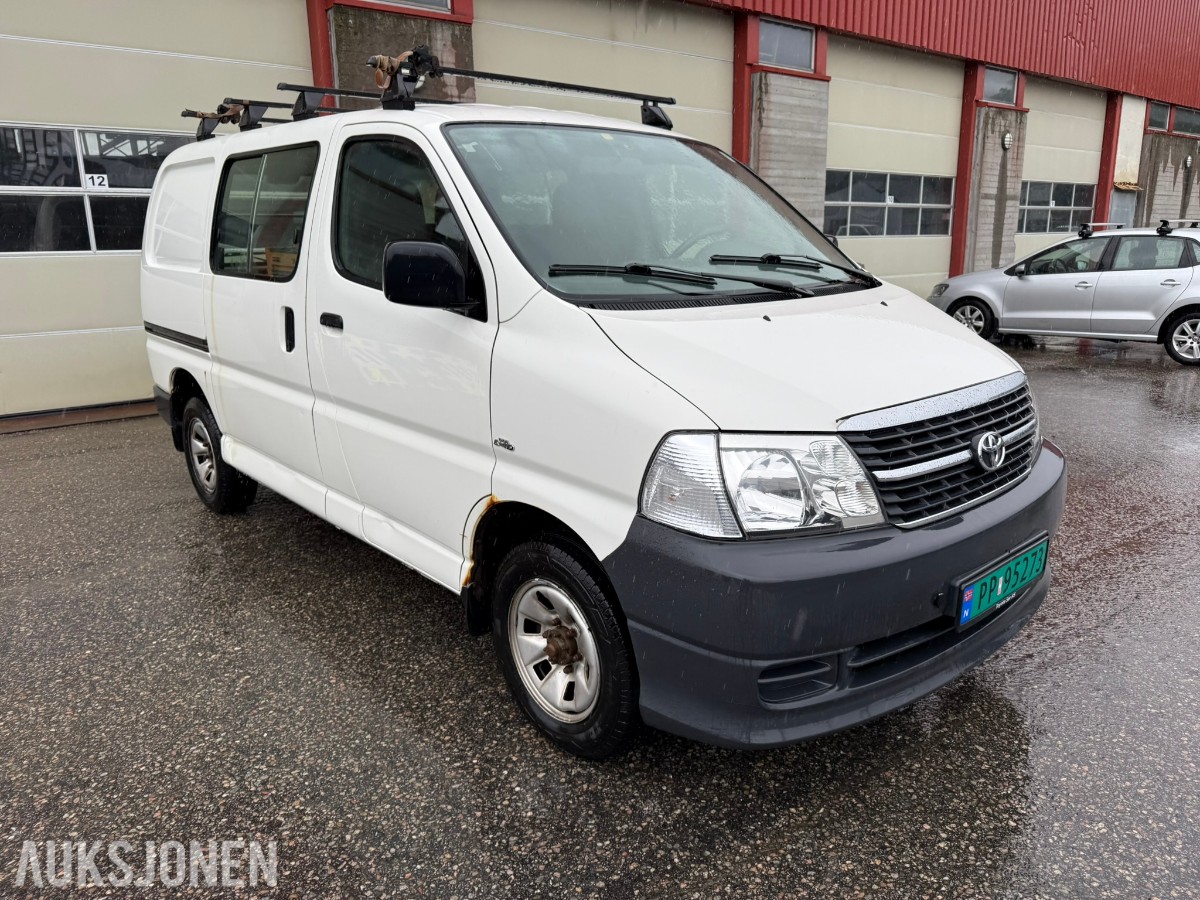 2011 Toyota HIACE 2.5-117 D 4WD - 90992 KM