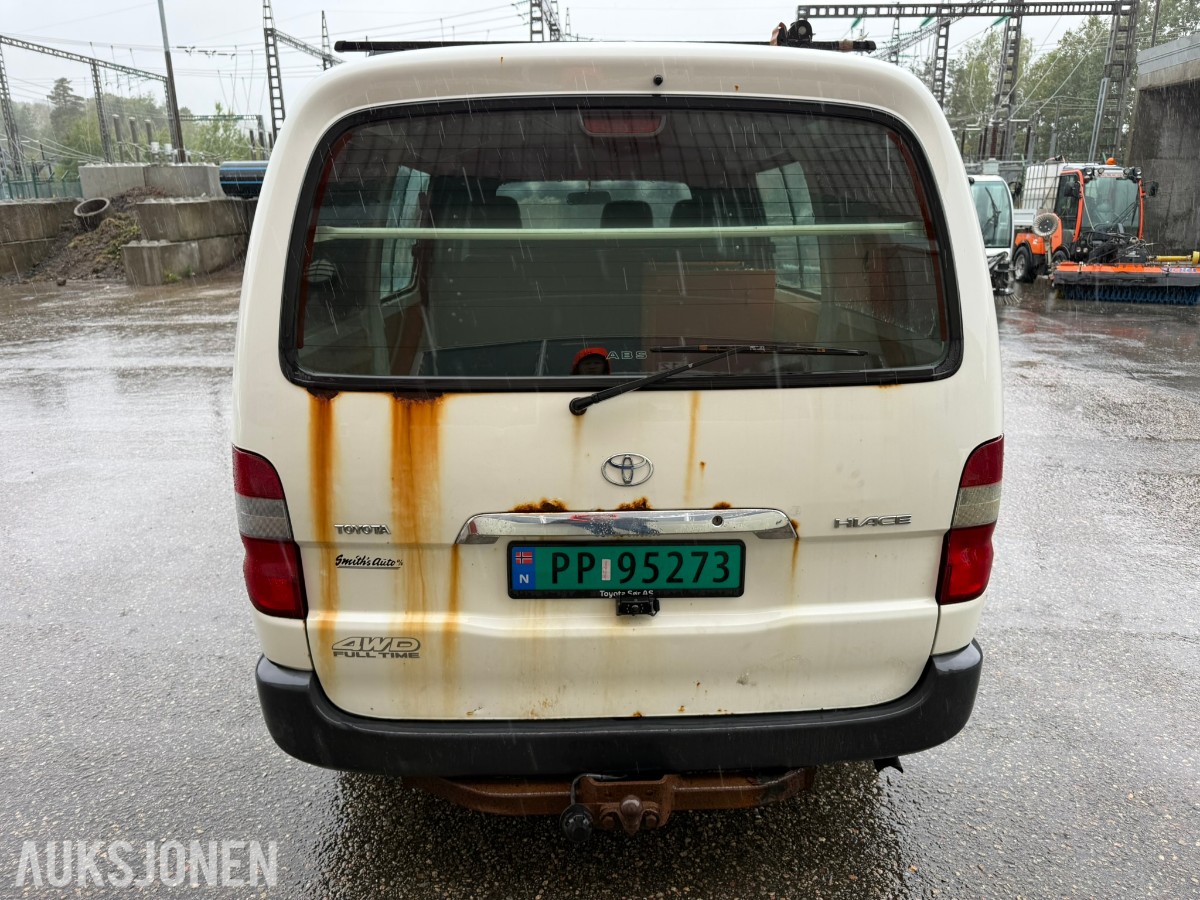 2011 Toyota HIACE 2.5-117 D 4WD - 90992 KM