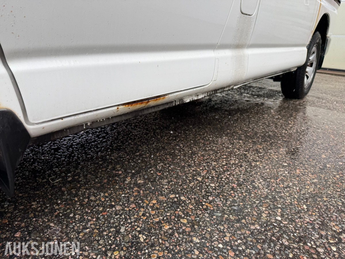 2011 Toyota HIACE 2.5-117 D 4WD - 90992 KM