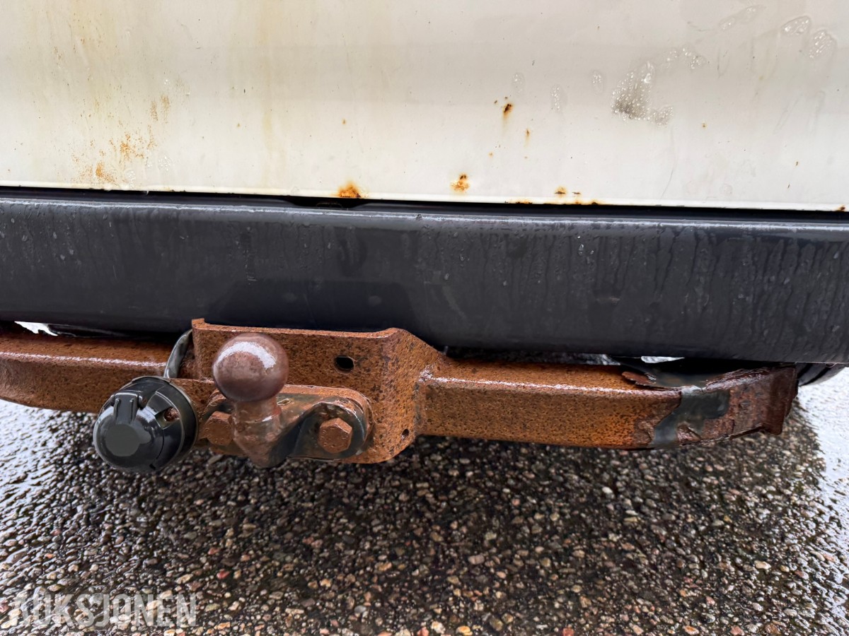 2011 Toyota HIACE 2.5-117 D 4WD - 90992 KM
