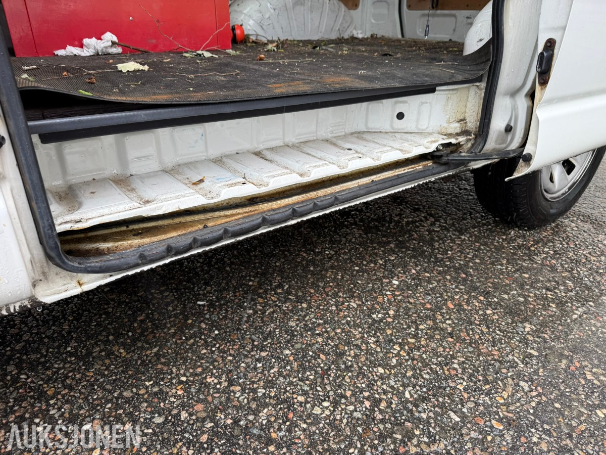 2011 Toyota HIACE 2.5-117 D 4WD - 90992 KM