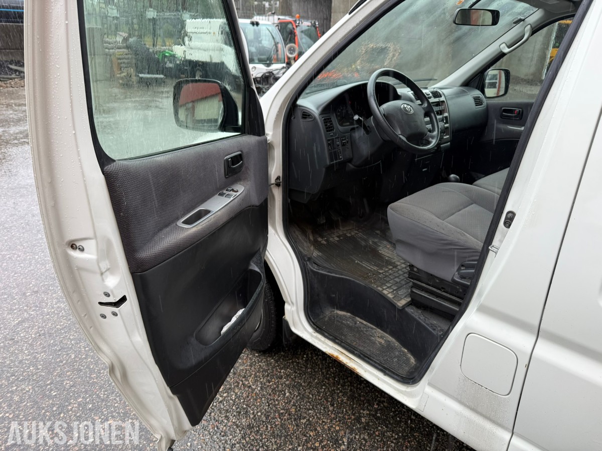 2011 Toyota HIACE 2.5-117 D 4WD - 90992 KM