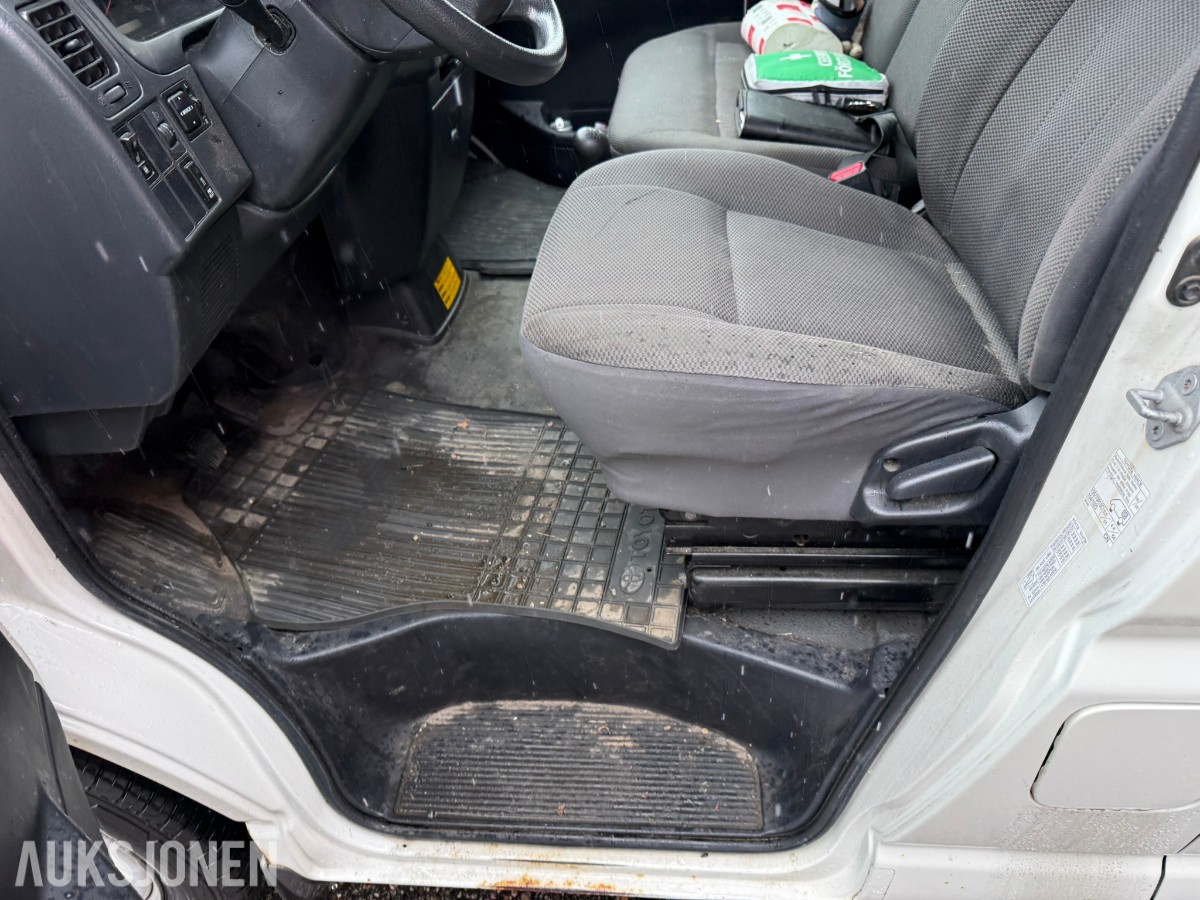 2011 Toyota HIACE 2.5-117 D 4WD - 90992 KM