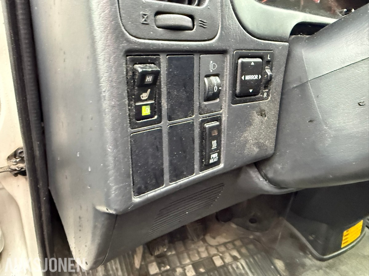 2011 Toyota HIACE 2.5-117 D 4WD - 90992 KM