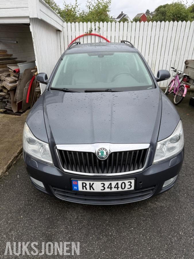 2012 Skoda Octavia 1.6 Diesel 105hk Automat, Cruisekontroll, Hengerfeste
