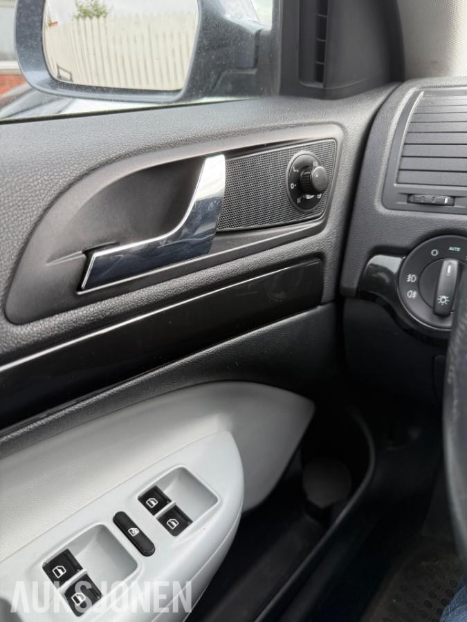 2012 Skoda Octavia 1.6 Diesel 105hk Automat, Cruisekontroll, Hengerfeste
