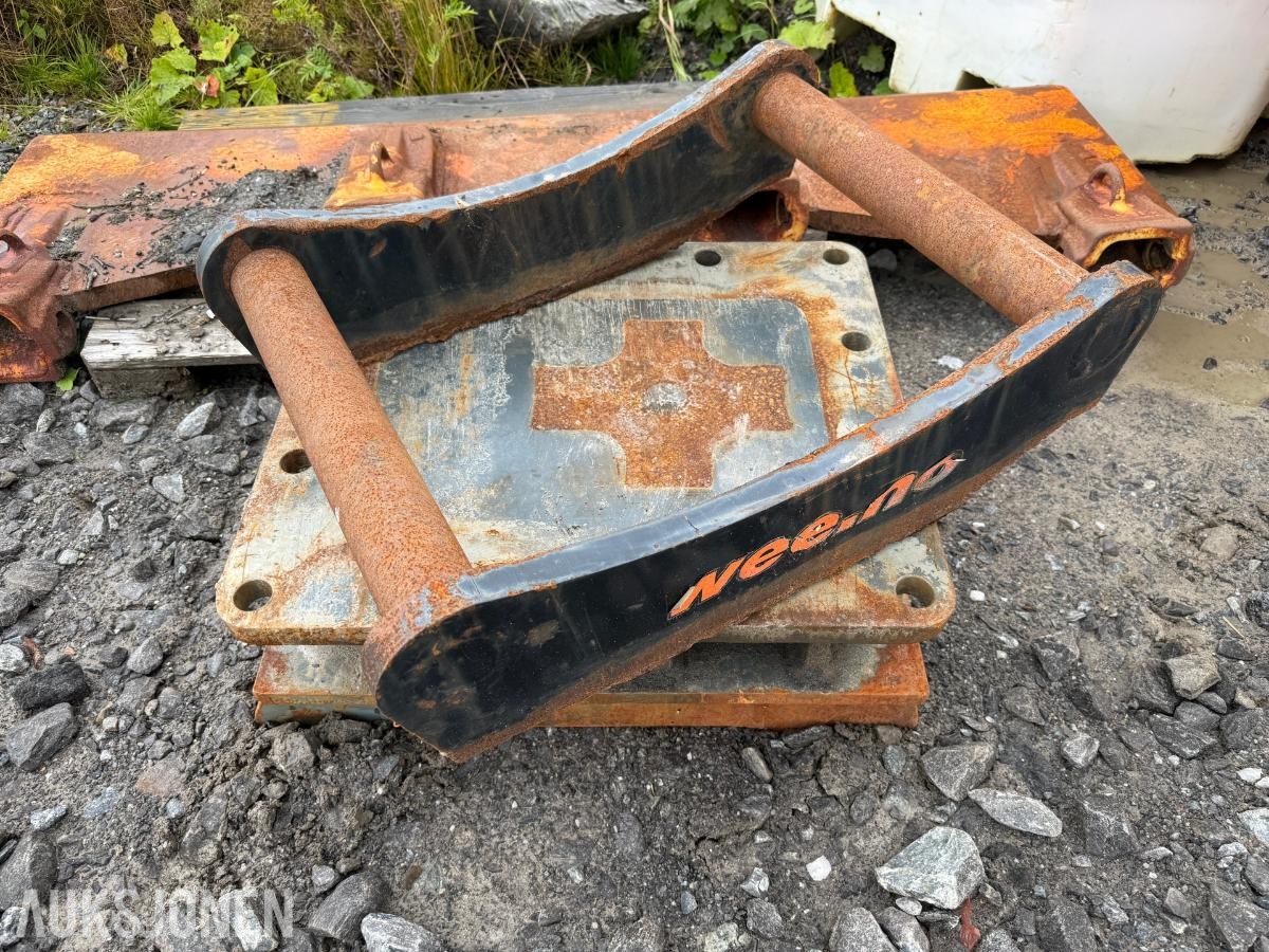 2 Stk redskapsfester S70
