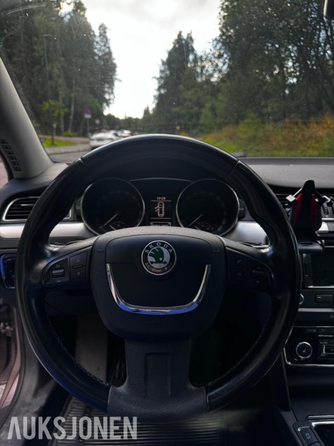 2011 Skoda Superb 2.0 TDI 140hk Automat, Cruisekontroll, Hengerfeste, S+V dekk