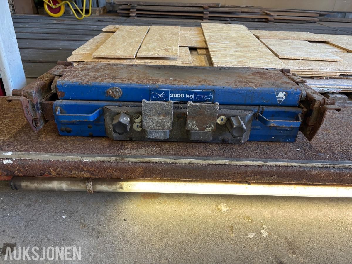 2009 Stenhøj Major 4000kg løftebukk