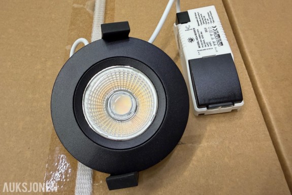 Norlamp NJORD 360 184 stykk Warmdim, en sort innfelt LED-downlight.
