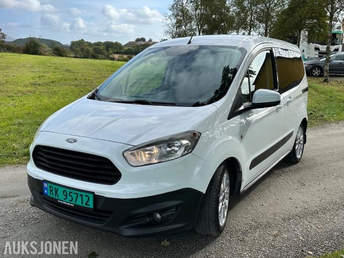 2016 Ford Transit Courier 1.6 Diesel, S+V dekk