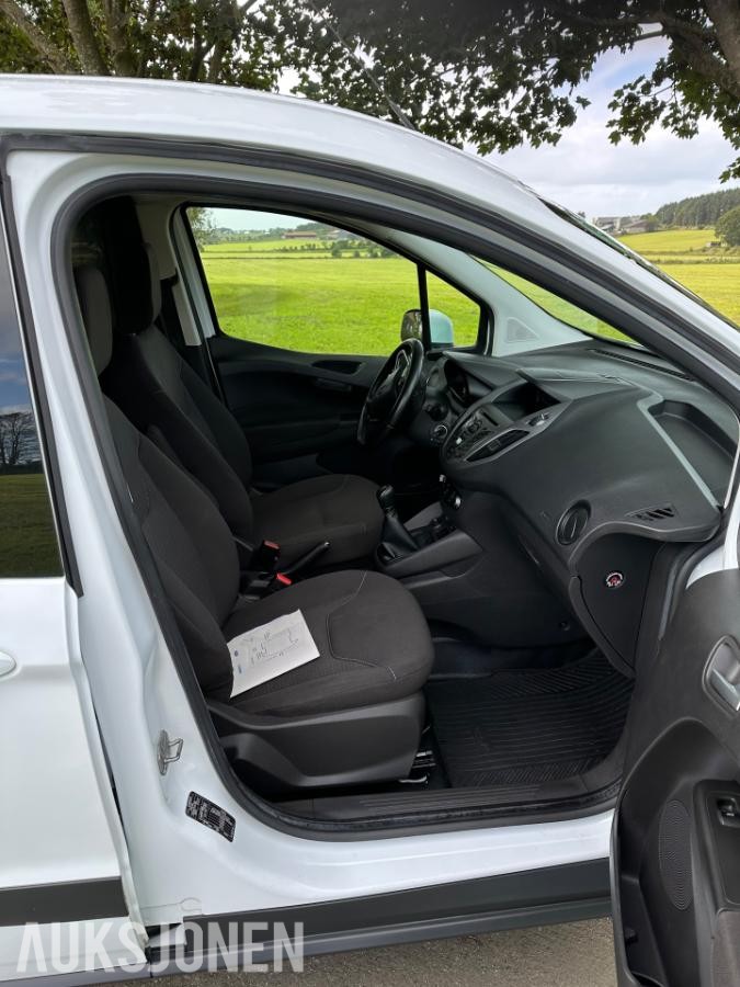 2016 Ford Transit Courier 1.6 Diesel, S+V dekk