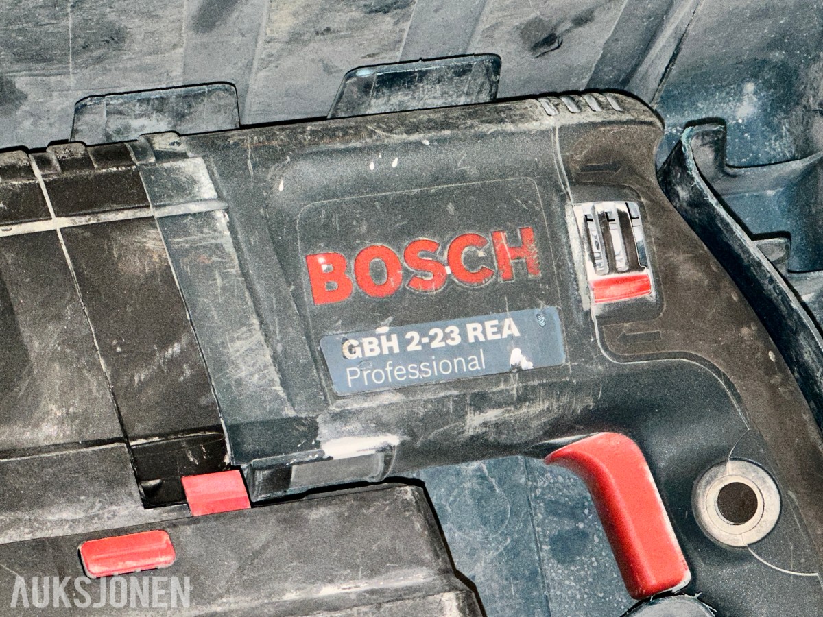 Bosch, Metabo, AEG og Hilti elektroverktøy med pipesett og tilbehør