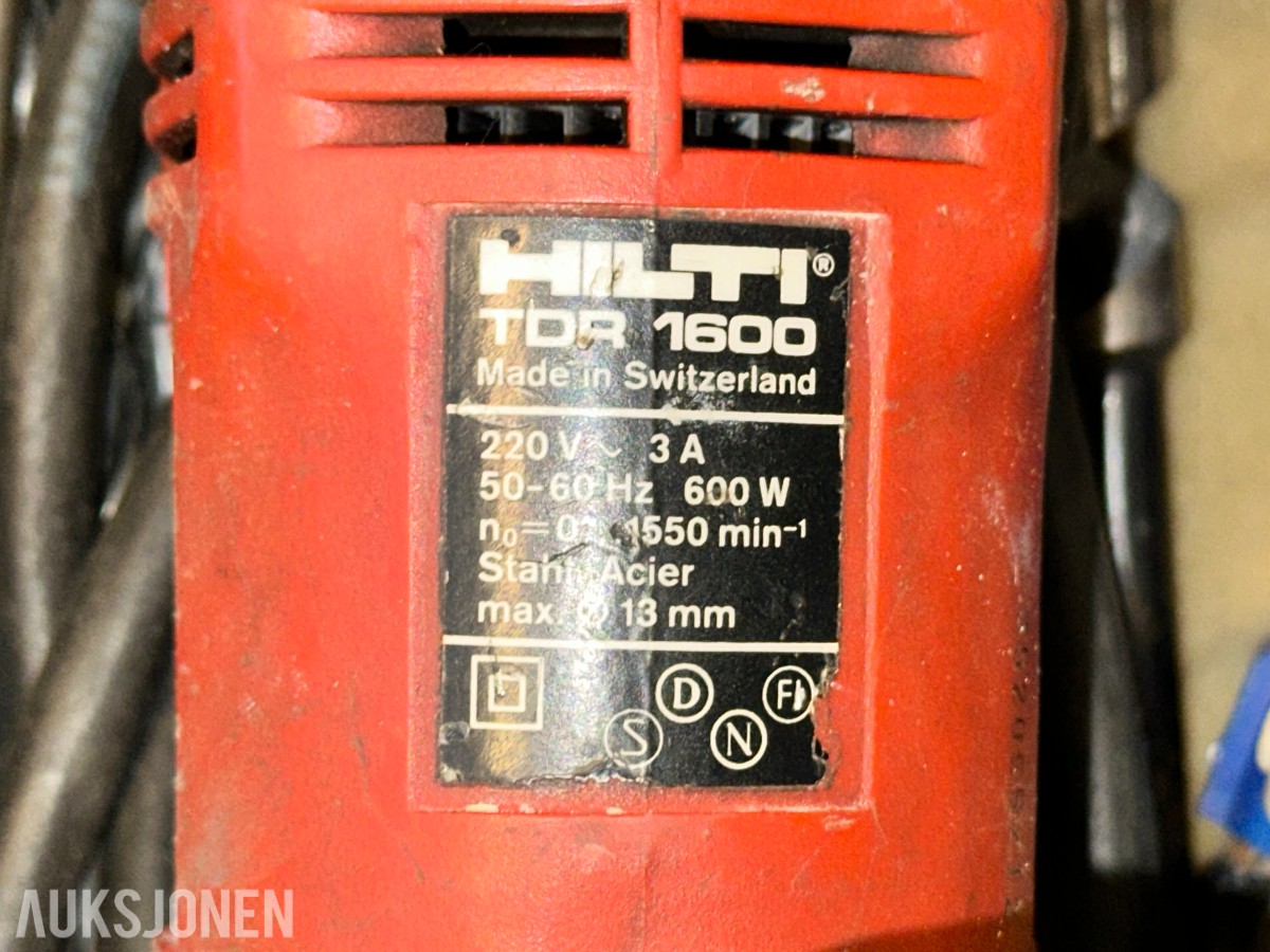 Bosch, Metabo, AEG og Hilti elektroverktøy med pipesett og tilbehør
