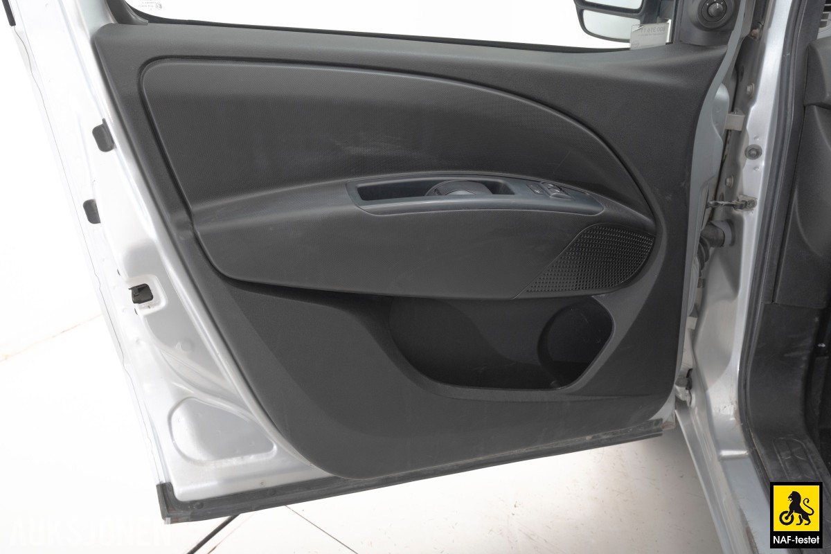 2017 Opel COMBO 1.2 D 95HK HENGERFESTE KLIMA SKYVEDØRER