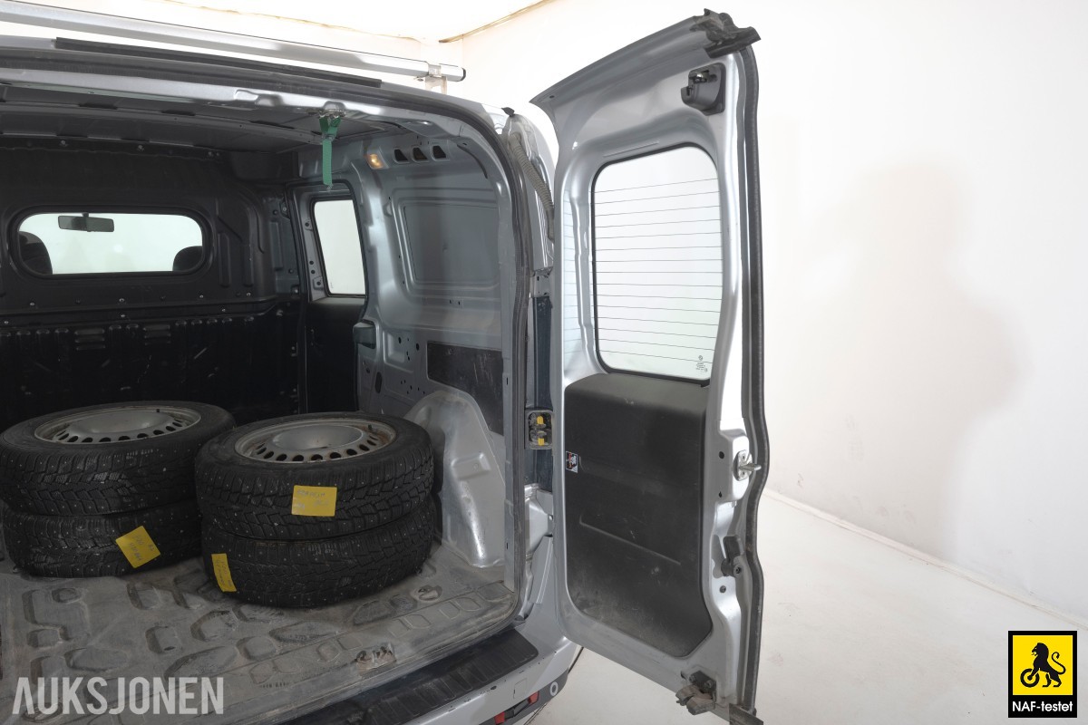 2017 Opel COMBO 1.2 D 95HK HENGERFESTE KLIMA SKYVEDØRER
