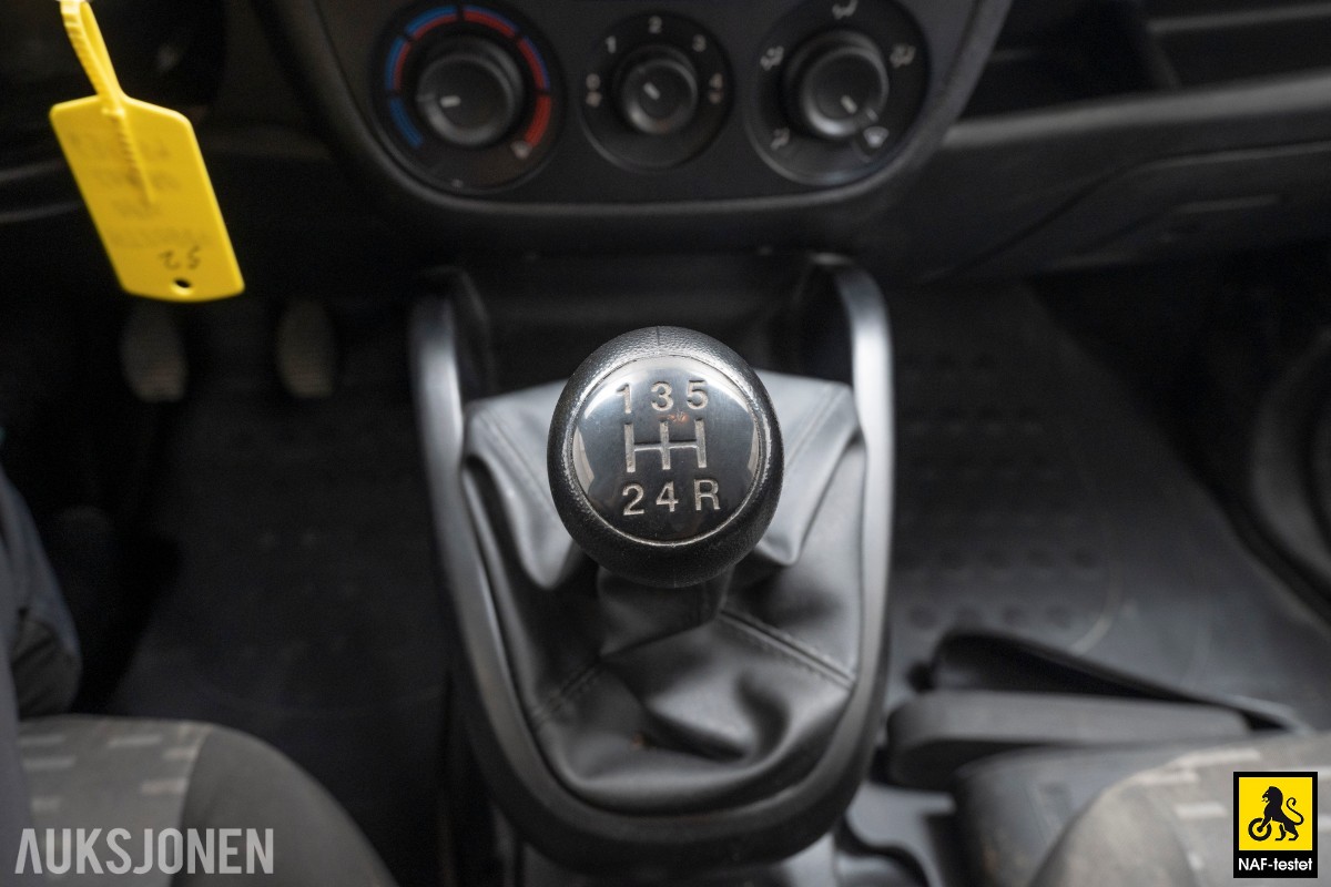 2017 Opel COMBO 1.2 D 95HK HENGERFESTE KLIMA SKYVEDØRER