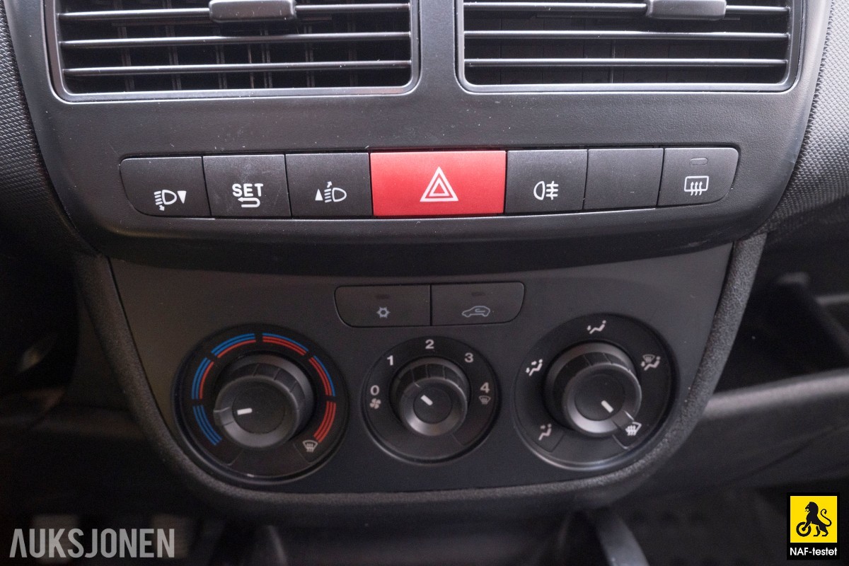 2017 Opel COMBO 1.2 D 95HK HENGERFESTE KLIMA SKYVEDØRER