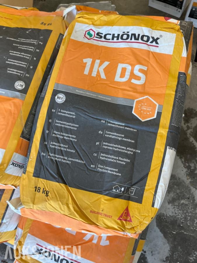 parti med Schönox membran, flislim og tilbehør