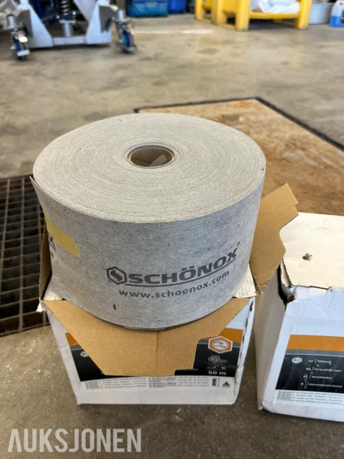 parti med Schönox membran, flislim og tilbehør