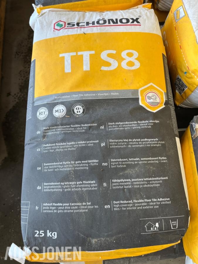 parti med Schönox membran, flislim og tilbehør