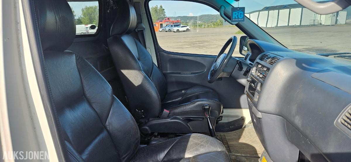 2003 Toyota, HIACE 2.5-102 D 4WD