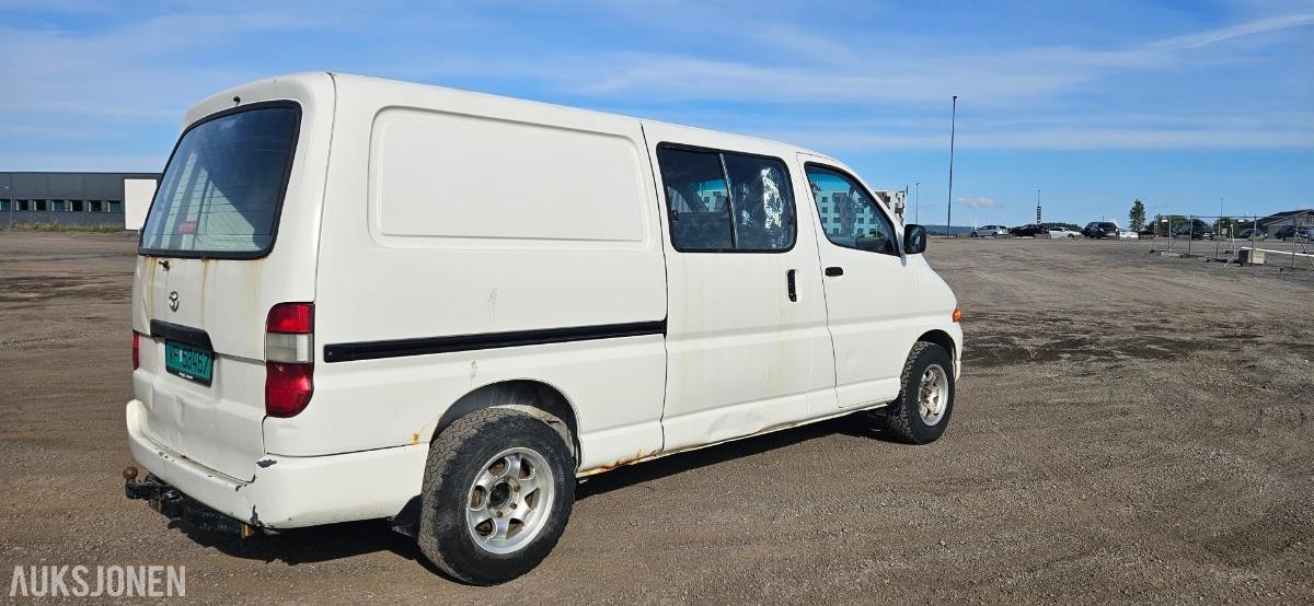 2003 Toyota, HIACE 2.5-102 D 4WD
