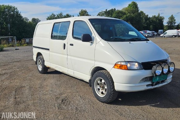 2003 Toyota, HIACE 2.5-102 D 4WD