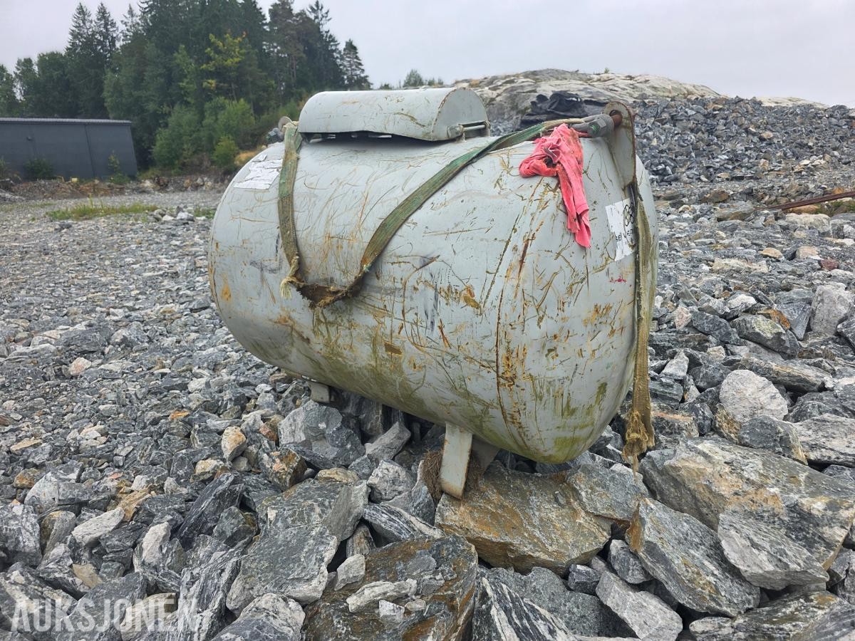 2000 SB Verksted ADR/IBC-tank, ca. 960 l