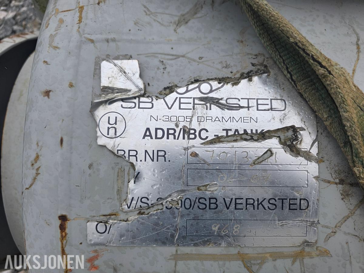 2000 SB Verksted ADR/IBC-tank, ca. 960 l