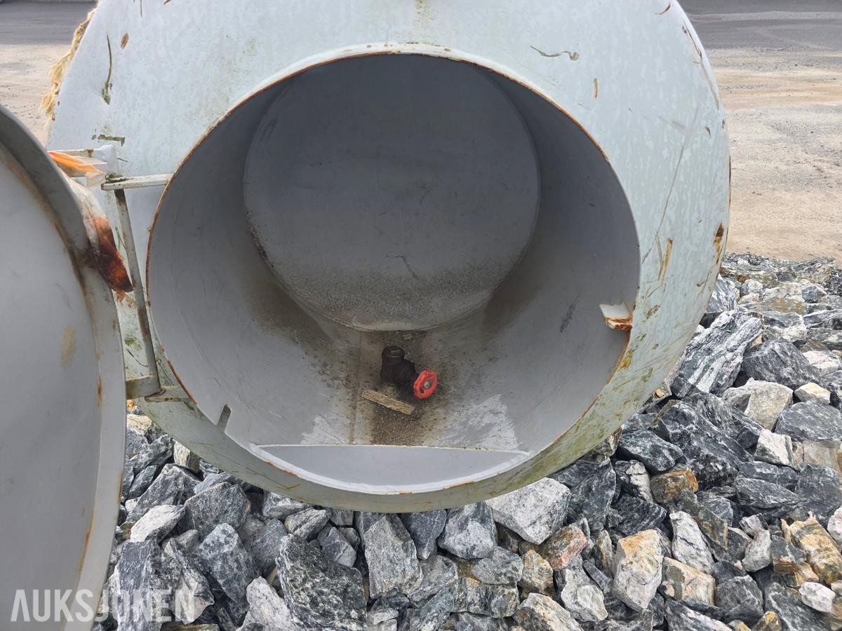 2000 SB Verksted ADR/IBC-tank, ca. 960 l