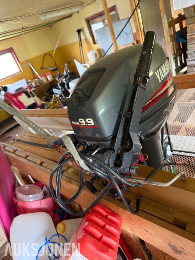 1999 Buster S båt med Yamaha 9.9hk 