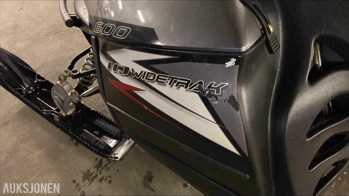 2014 Polaris 600 IQ Widetrak snøscooter med hengerfeste og bagasjeboks
