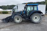 2009 Valtra N92 traktor med frontlaster og skuffe / 4327 timer