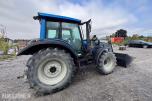 2009 Valtra N92 traktor med frontlaster og skuffe / 4327 timer