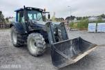 2009 Valtra N92 traktor med frontlaster og skuffe / 4327 timer