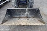2009 Valtra N92 traktor med frontlaster og skuffe / 4327 timer