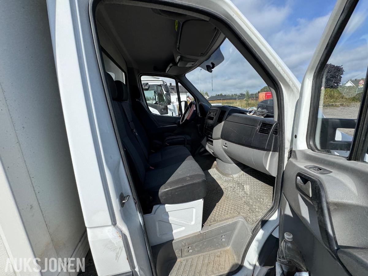 2010 Mercedes-Benz Sprinter 319 CDI 3.0-190D skapbil med bakløfter / 259914km