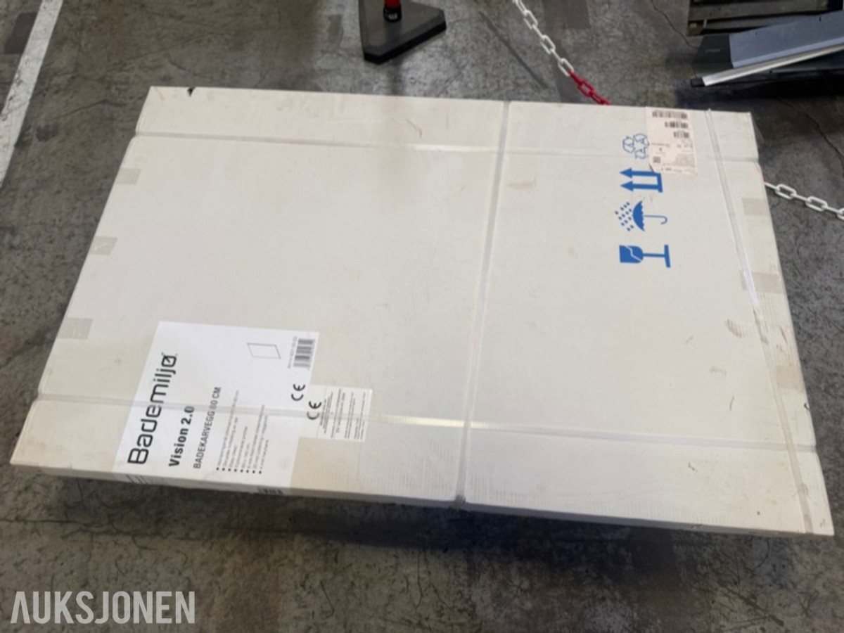 Bademiljø Vision 2.0 badekarvegg 80 x 140 cm