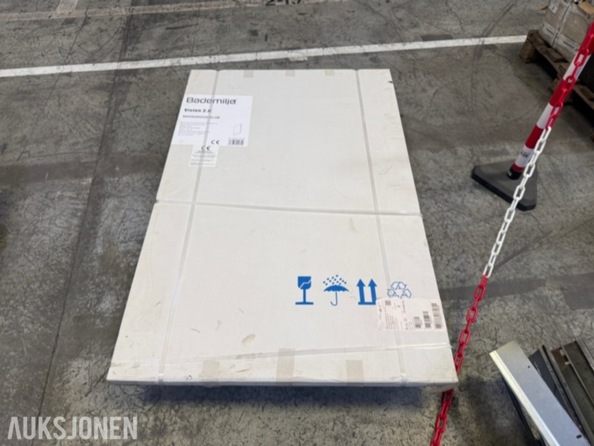 Bademiljø Vision 2.0 badekarvegg 80 x 140 cm