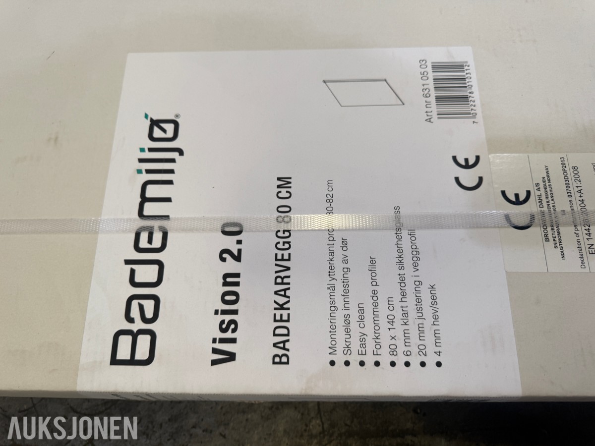 Bademiljø Vision 2.0 badekarvegg 80 x 140 cm