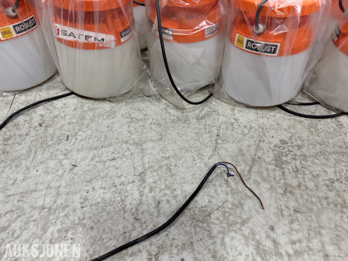 48.stk Mberg LED-arbeidslamper med fordelingsskap 230V–48V