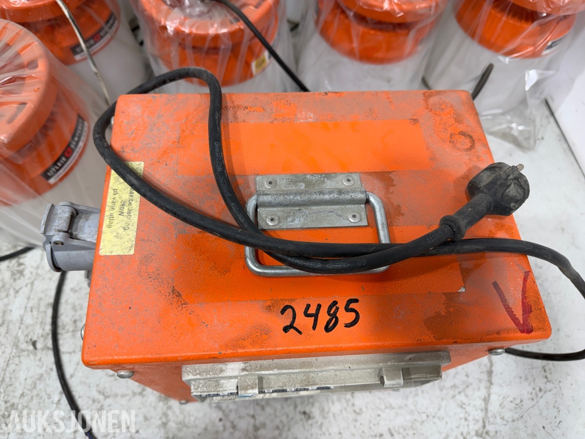 48.stk Mberg LED-arbeidslamper med fordelingsskap 230V–48V