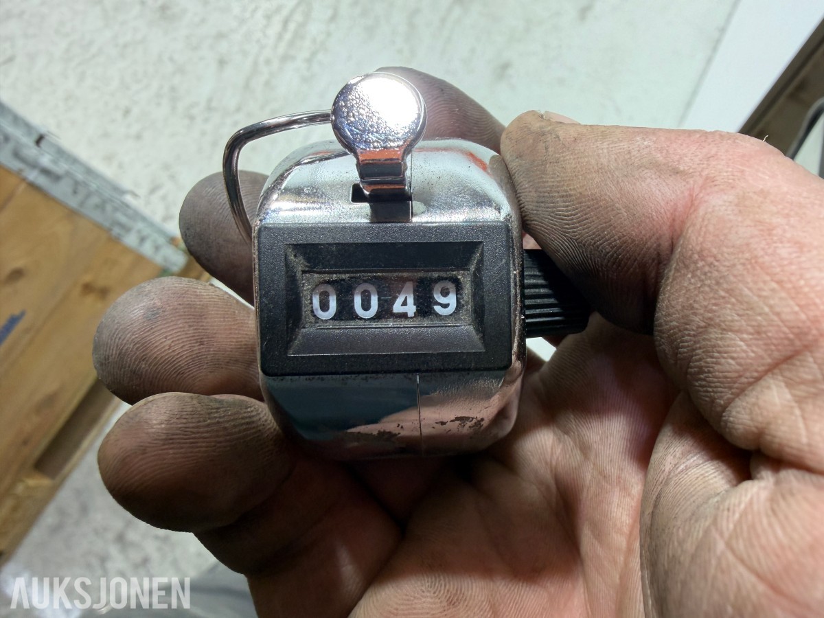 48.stk Mberg LED-arbeidslamper med fordelingsskap 230V–48V